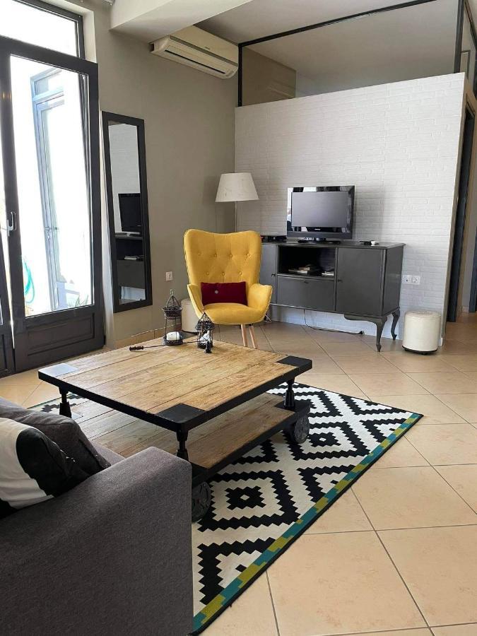 Moonstone House B Apartment Mytilíni Exterior foto